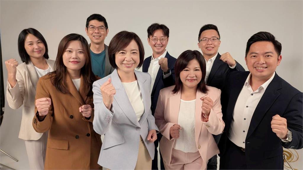 快新聞／母雞帶小雞！何欣純合體32戰將「短影音齊發」台中隊拚全壘打
