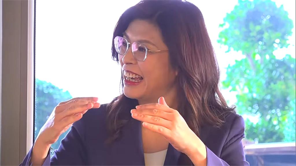 國共兩黨領導人睽違十年會面　鄭麗文：我是晴天娃娃我不怕