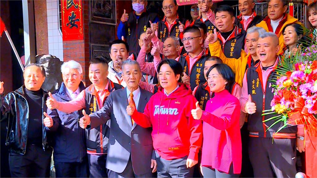 快新聞/賴新北拜廟!被喊「市長好」同框林右昌 蘇巧慧:合體送更大祝福