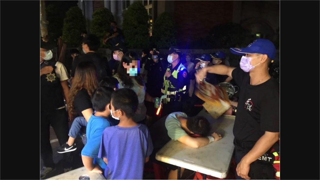 參加屏東迎王祭典癲癇發作 警狂奔替救護車開道