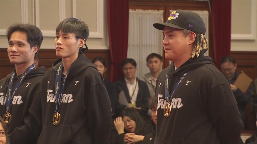 快新聞/在總統府見陳傑憲、林安可「不簡單」 賴清德:餅總明年好好表現
