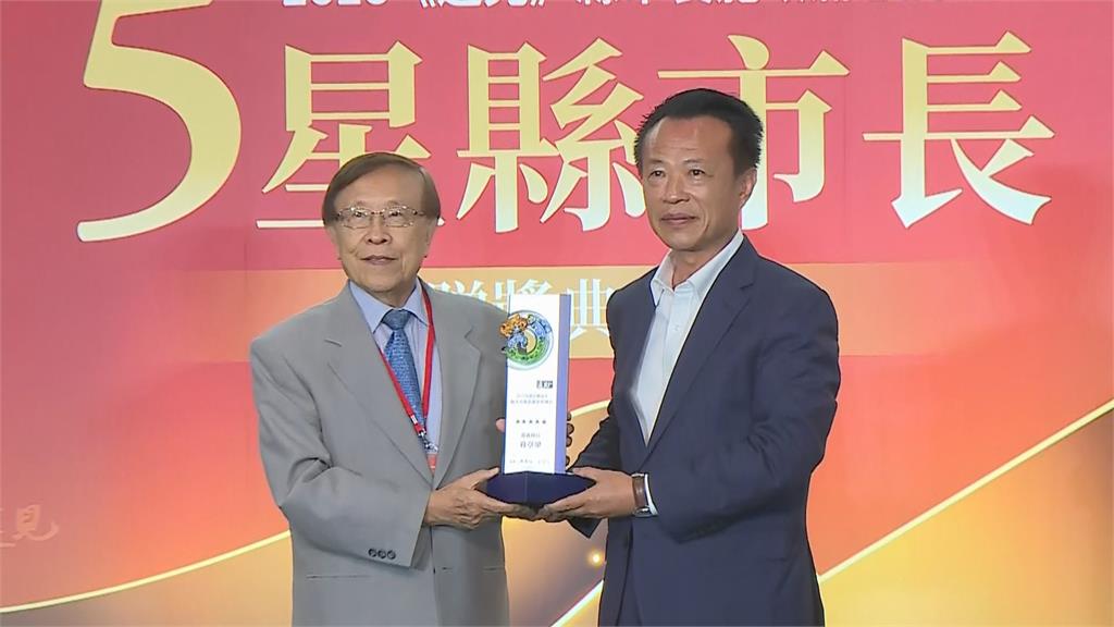 二度蟬聯五星縣長 翁章梁:繼續再往前進步