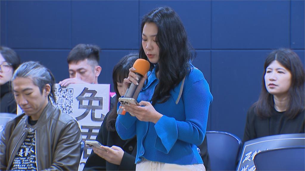 藍反罷免出奧步? 罷團志工「阿美」遭洩個資哽咽:不退縮