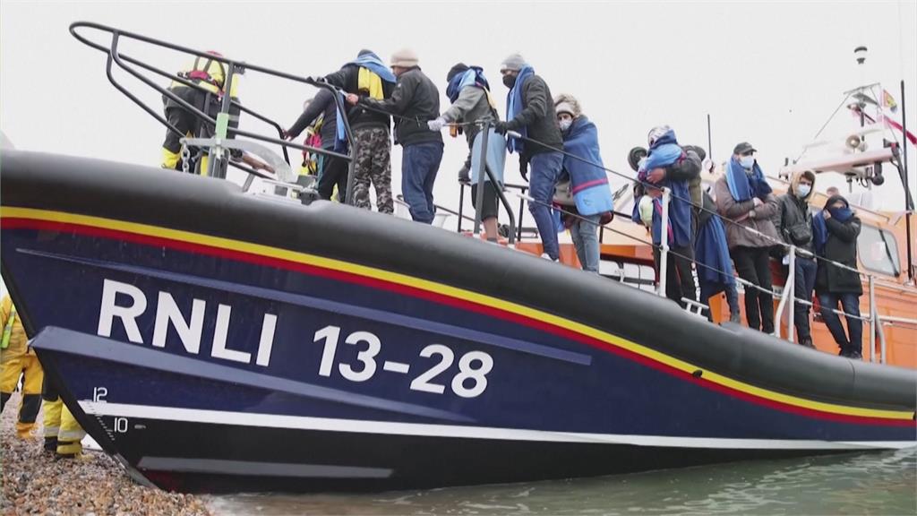 7年來最慘事故！英吉利海峽移民船偷渡沉沒　至少27人喪命