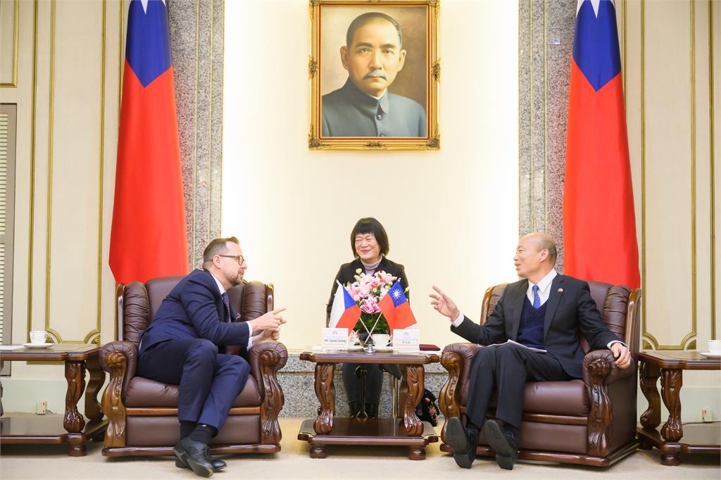 快新聞/接見捷克駐台代表 韓國瑜:台捷是真朋友、盼深化雙邊交流