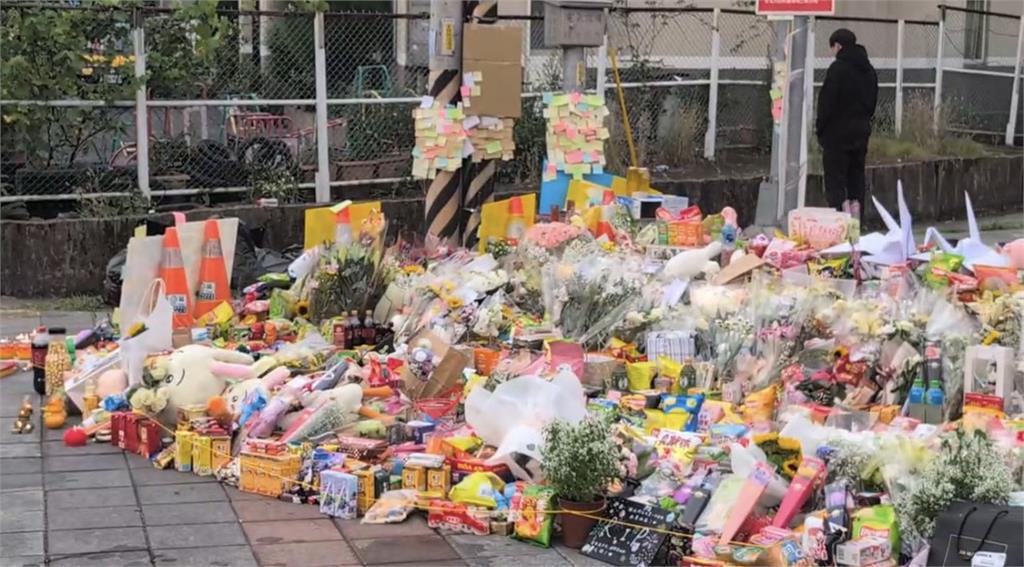 三峽車禍祭品爆滿!網瘋傳「7天後當垃圾燒掉」區公所全說了