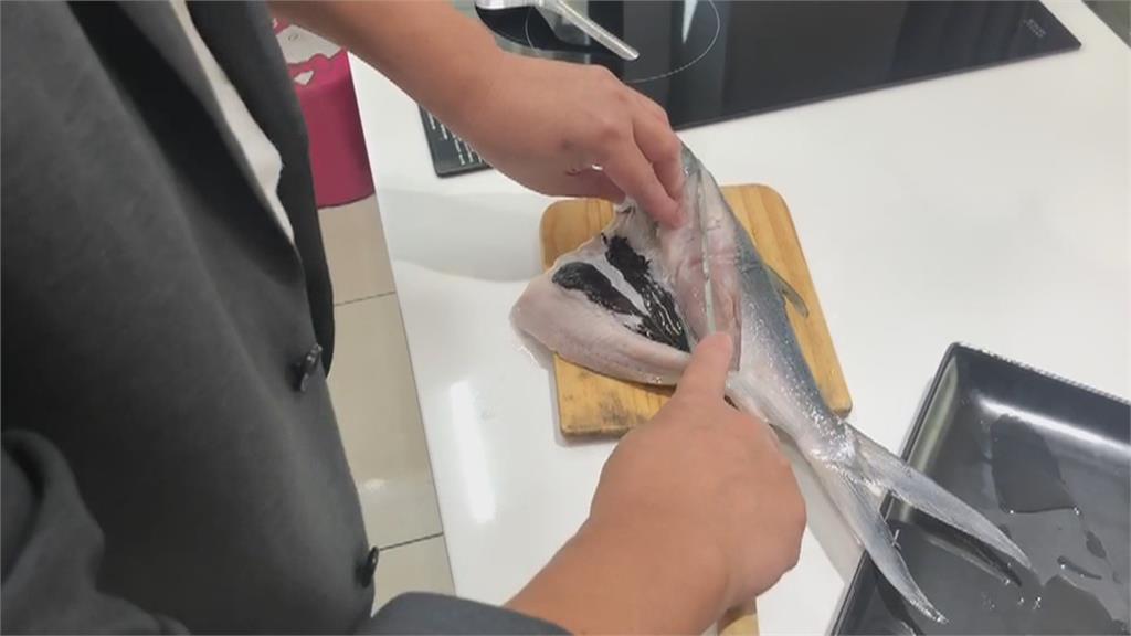不怕鮭魚荒!虱目魚也有生魚片 背鰭肉口感不輸鮭魚