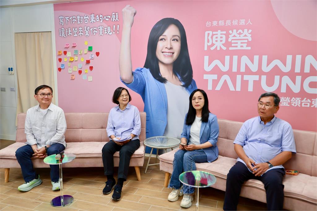 才剛宣布2026參戰新身分！蔡英文遭拍1幕「藍綠巨頭猛合體」在地人震撼：要哭了