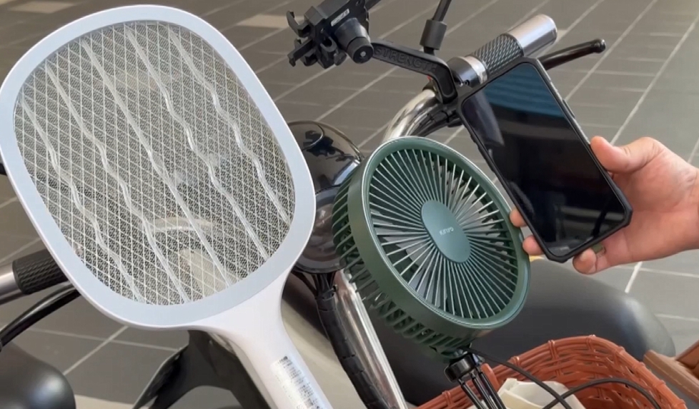 免費機車充電站遭濫用? 民眾強佔充電區充手機