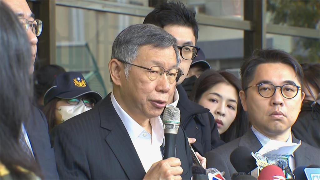 柯文哲父親過世對年「哭了」 認差點熬不下去對爸喊:原諒那些害我的人