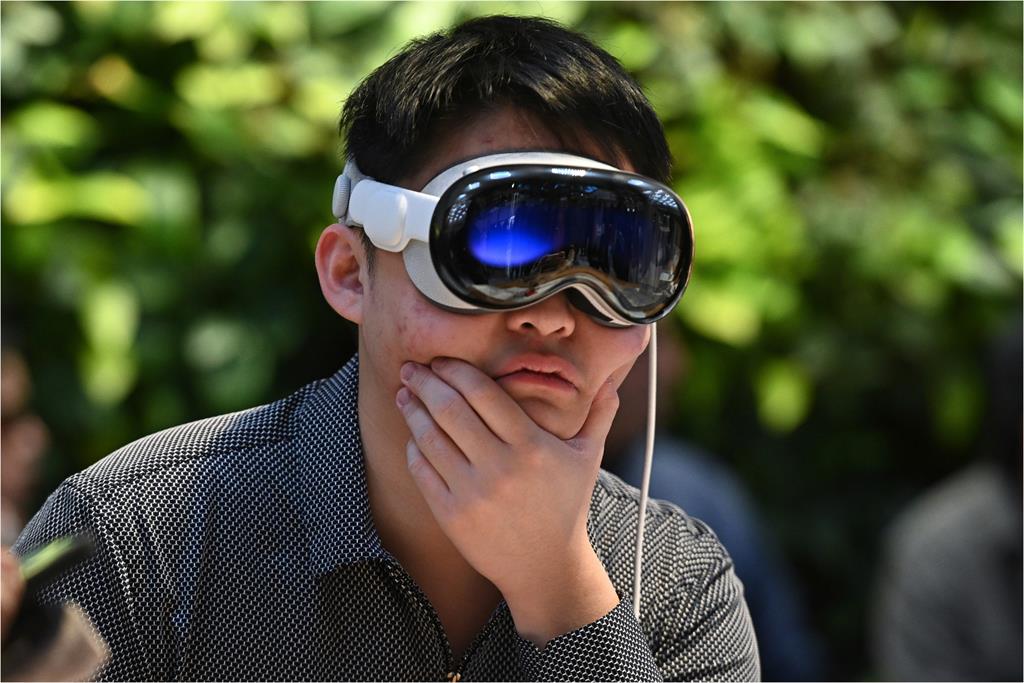 開賣兩週即退燒?蘋果Vision Pro掀「退貨潮」用戶狂怨1點:難以克服