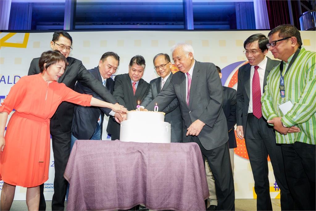 亞洲自由民主聯盟30週年大會落幕! 民進黨:台灣在捍衛價值道路上不孤單