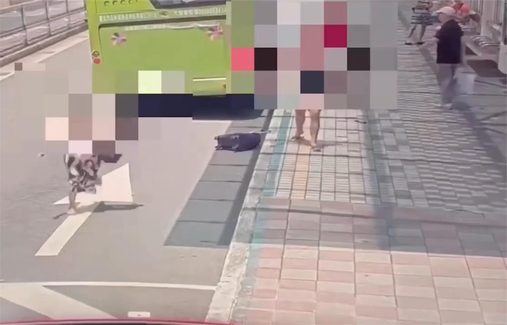 悚！北車外傳攻擊　男子「這原因」砸菲籍女手機又追打