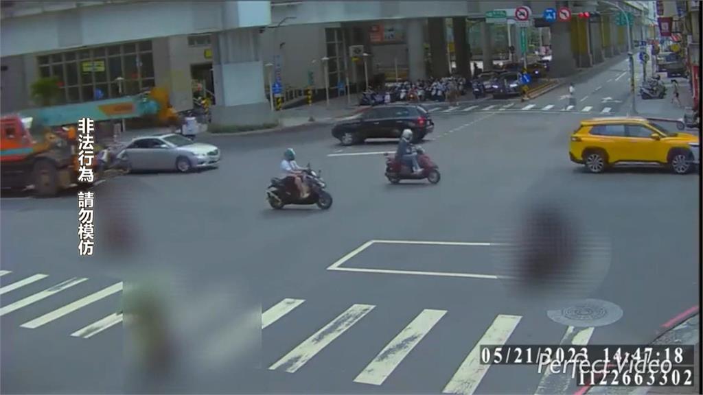 中和街頭騎士耍特技? 搖搖晃晃載4米高竹竿快突破天際