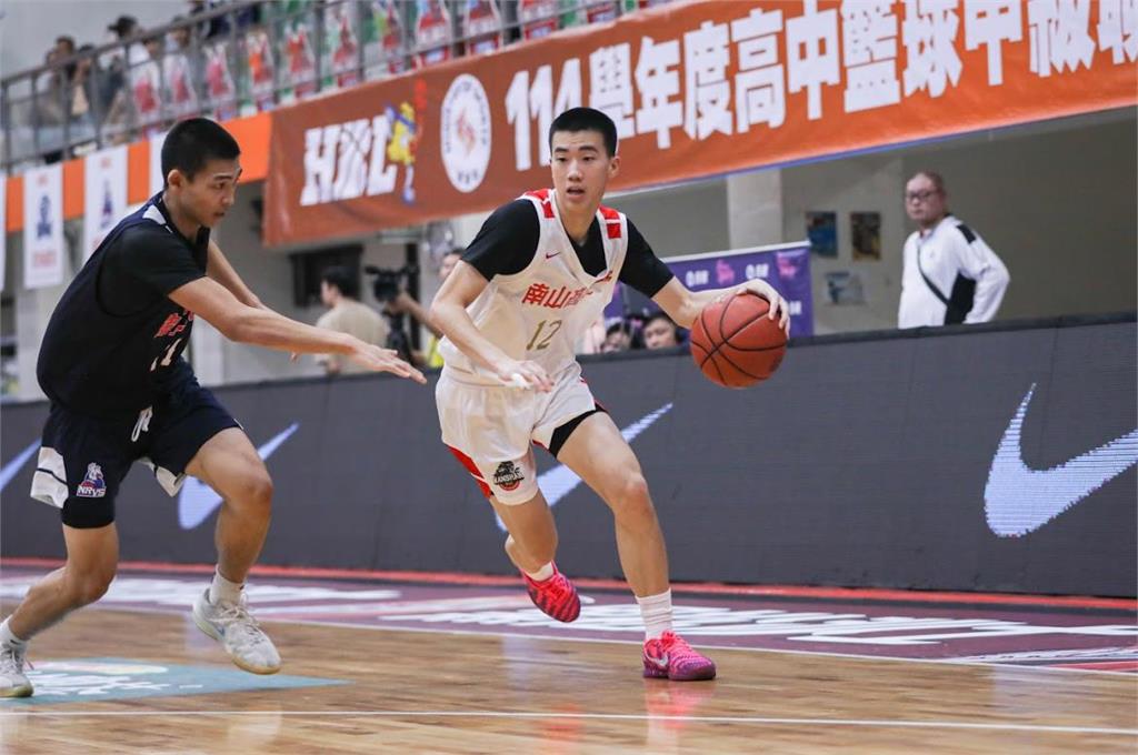 HBL(影)/北市濟南路大戰!開南高中69:58擊敗成功高中晉級12強