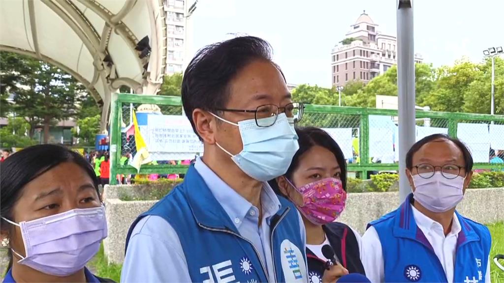 民調超車!鄭運鵬支持度小贏對手 張善政被指不如「花拳繡腿」