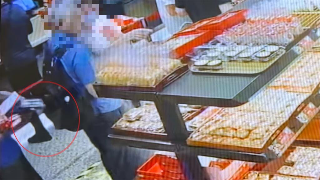 餅舖小編又化身金庸! "社鯛英雄傳隻偷天換塔"網友朝聖
