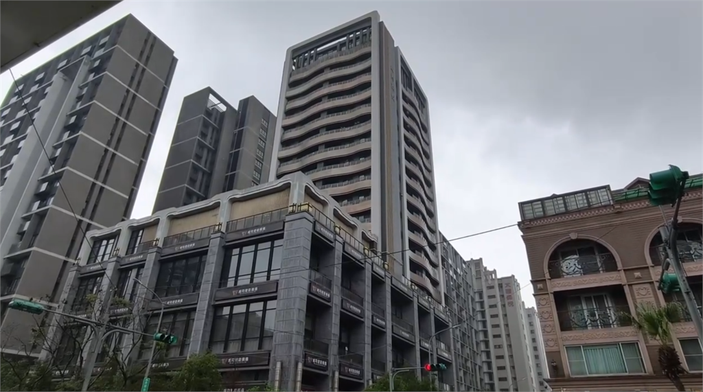 快新聞／時間點敏感！藍議員遭爆「月砸25萬」包養寫真網紅　周軒：國民黨內鬥白熱化