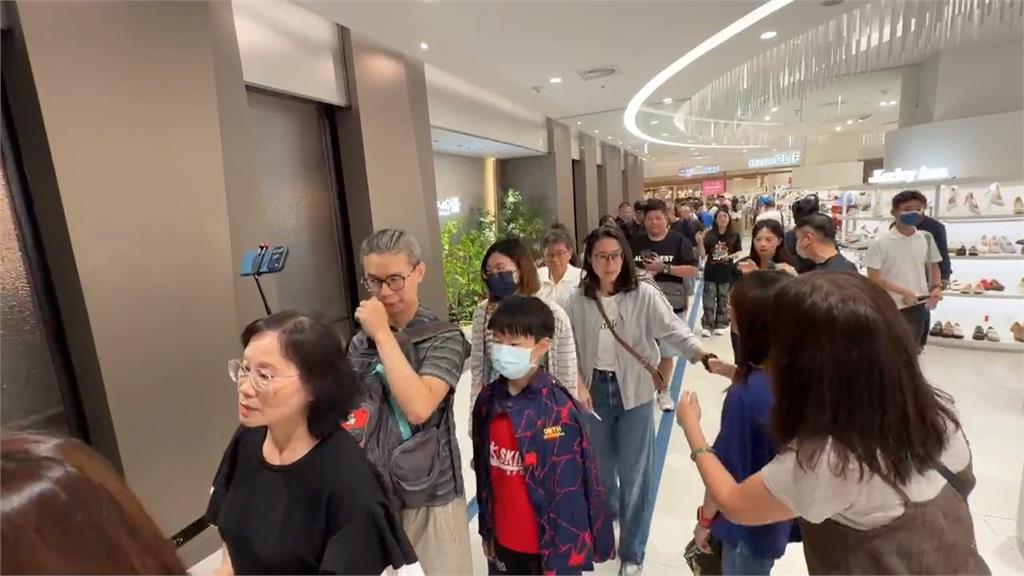 堪稱全台最難訂Buffet插旗台中　開幕人潮滿滿滿！年底前再開2店