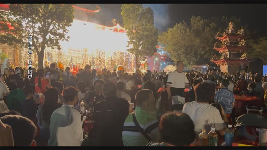 「廟會蟑螂」混入平安宴　狂打包飲料　遭廟方圍桌驅趕險爆衝突