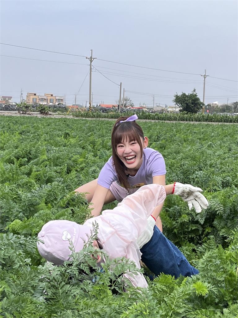 《綜藝新時代》胡蘿蔔職人駕駛700萬只載籃籃!氣得楊繡惠問「你老婆電話幾號」