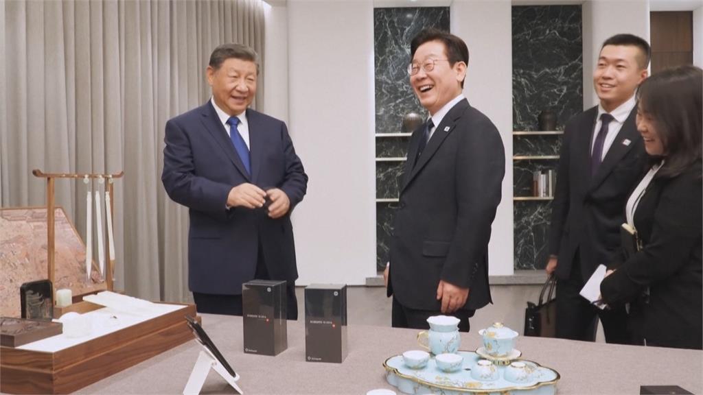 高市早苗APEC大秀外交功力 「滑椅子」搭訕印尼總統