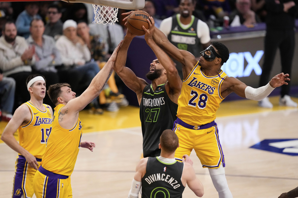 NBA(影)／湖人沒唬人提前放暑假！「狗貝」雙二十肆虐禁區灰狼下剋上晉級
