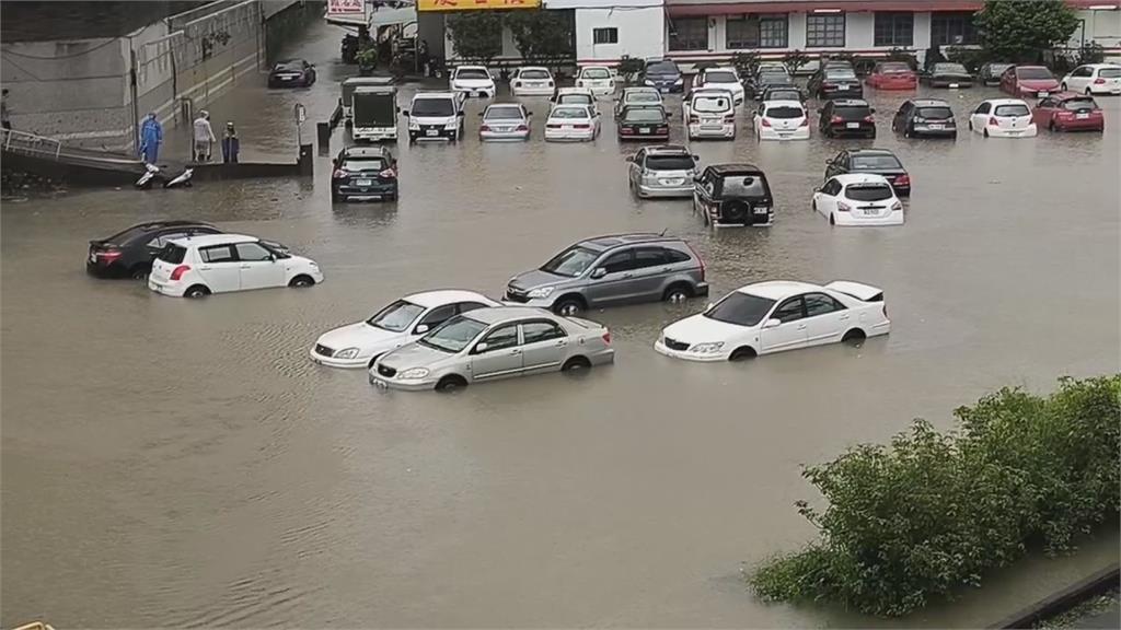 凱米雨彈轟炸！南台灣慘變水世界、土石流沖民宅釀1死　全台災情一次看