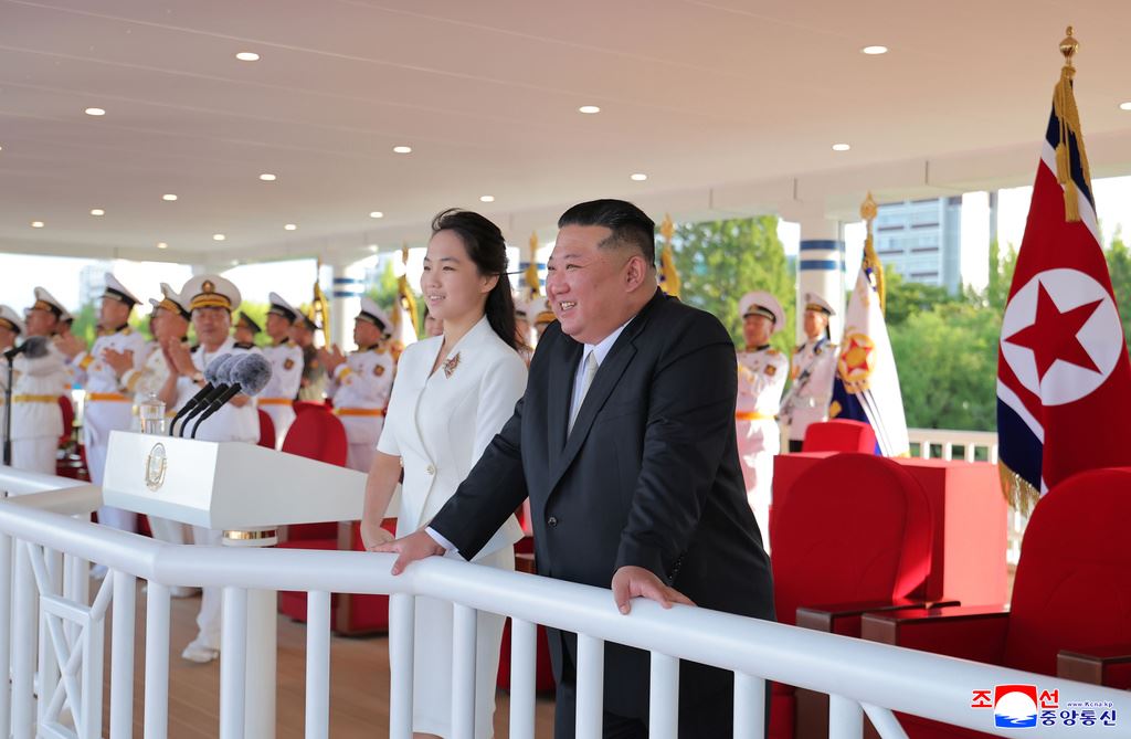 金正恩傳腦出血病逝！網瘋傳「替身對比照」…抓包3細節驚喊：太可怕