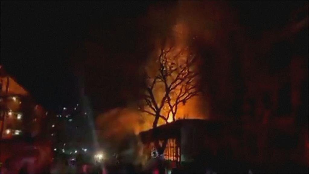 約翰尼斯堡商業區凌晨大火　73人死亡、43人受傷送醫