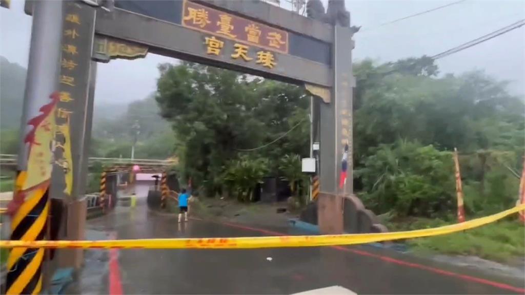 宜蘭連日大雨 蘇澳土石流紅色警戒撤離上百人