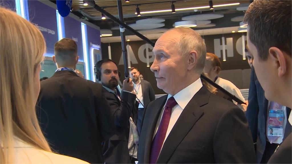 喊話打造俄羅斯生成式AI　機器人「大秀舞技」普丁表情引熱議