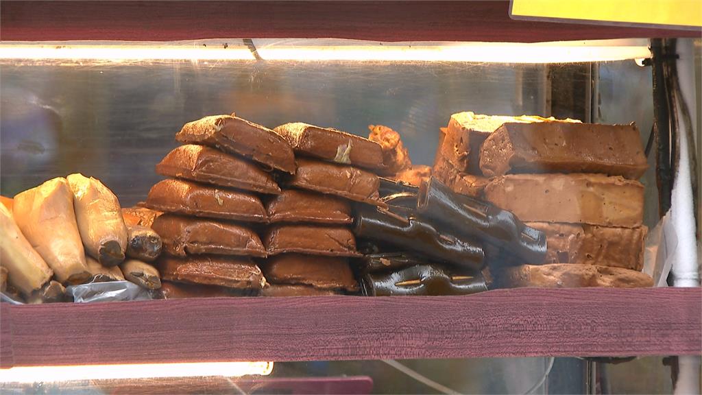 買小吃嚇「鼠」人! 新北滷味攤米奇亂竄、嘉義蜜糖地瓜被偷吃