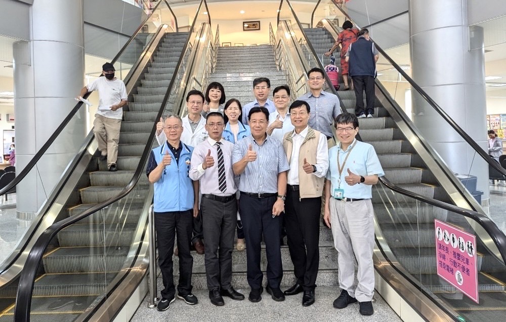 快新聞/關心外島醫療!醫福會率團視察金門醫院 王正旭、蔡其雍陪同