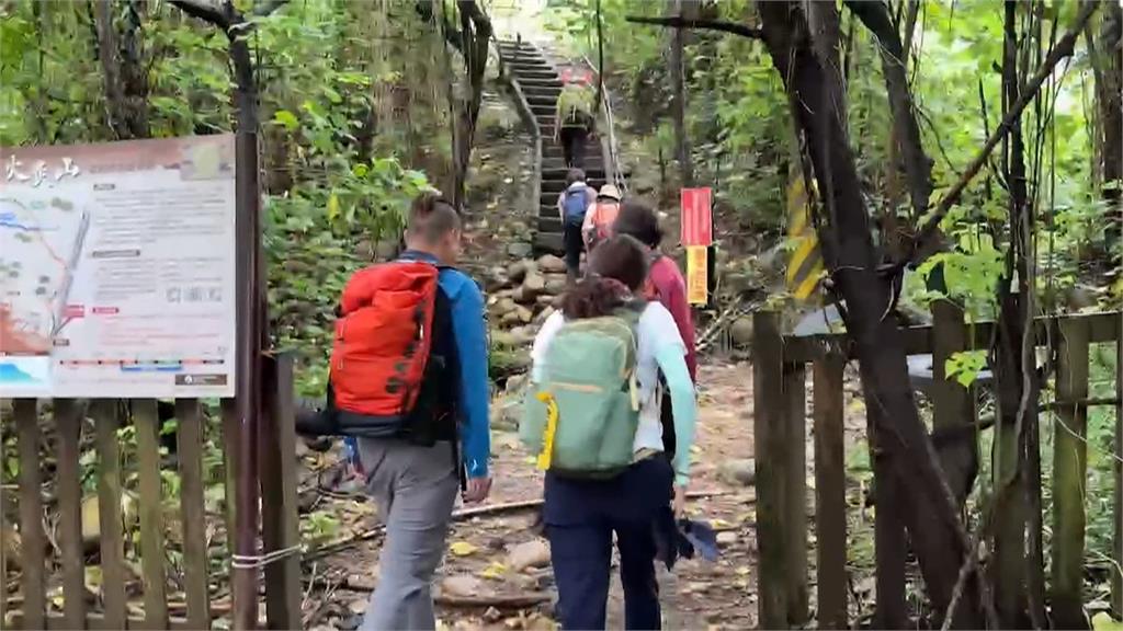 山友注意！　不堪大雨沖刷　火炎山登山步道崩塌中斷