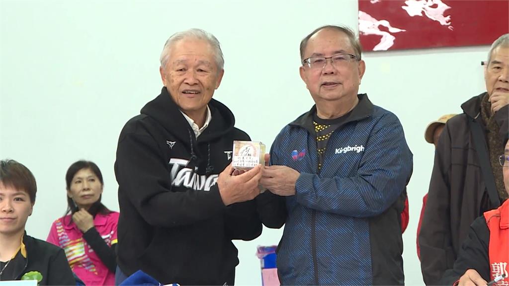 宋展河教育基金會桌球賽 受贊助國手陳思羽:小選手有進步
