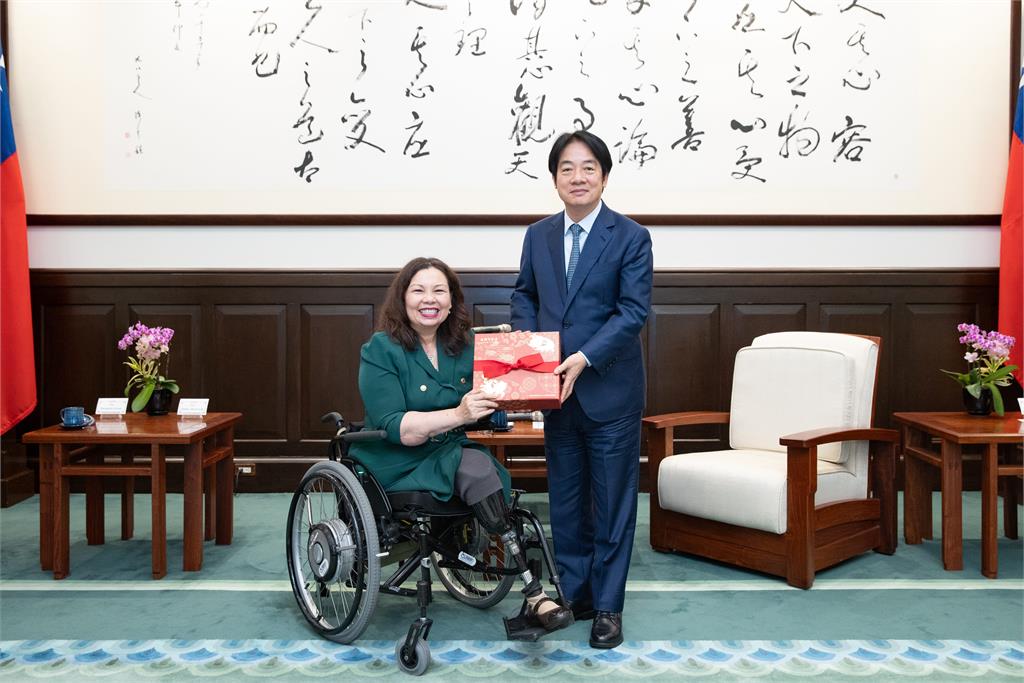 快新聞/接見美參議員達克沃絲訪團 賴總統:盼創造台美貿易更多利基
