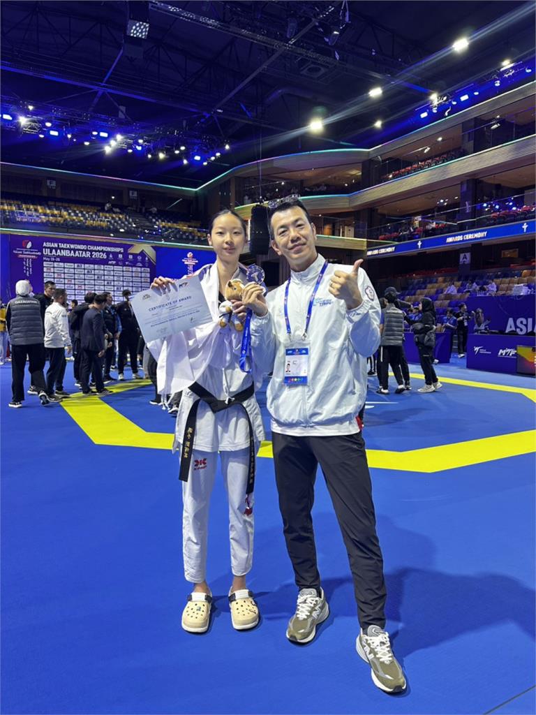 綜合／台灣睽違8年首面獎牌！19歲跆拳道女將劉侑芸勇奪亞錦賽女子49公斤摘銀