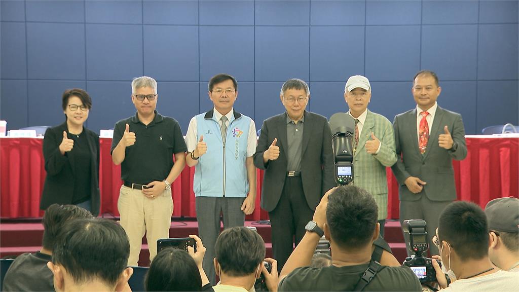 柯文哲發表長照政見 成立長照保險局、擴增資金至2300億