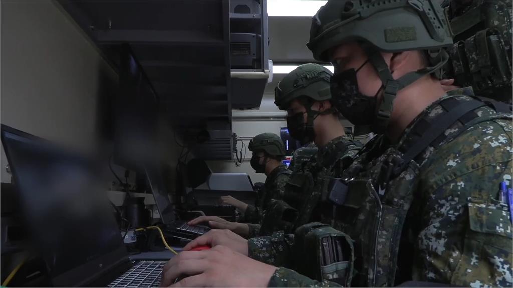 中再嗆「重點監管」台資通電軍 王世堅:台灣人不是被嚇大的