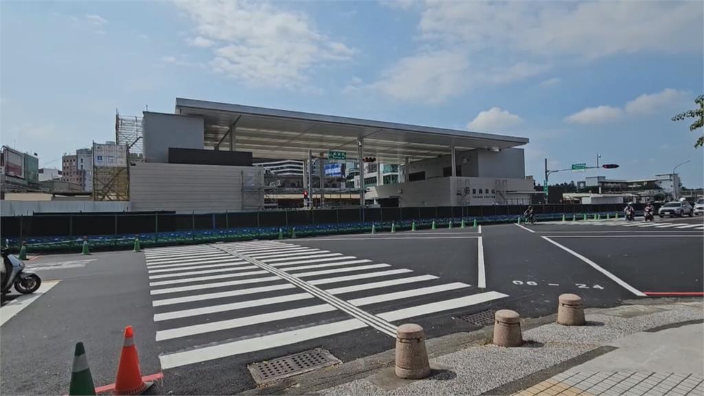 郭泓志等火車過「等到兒子變大人」　　台南人秒懂！　鐵路地下化終於要通車