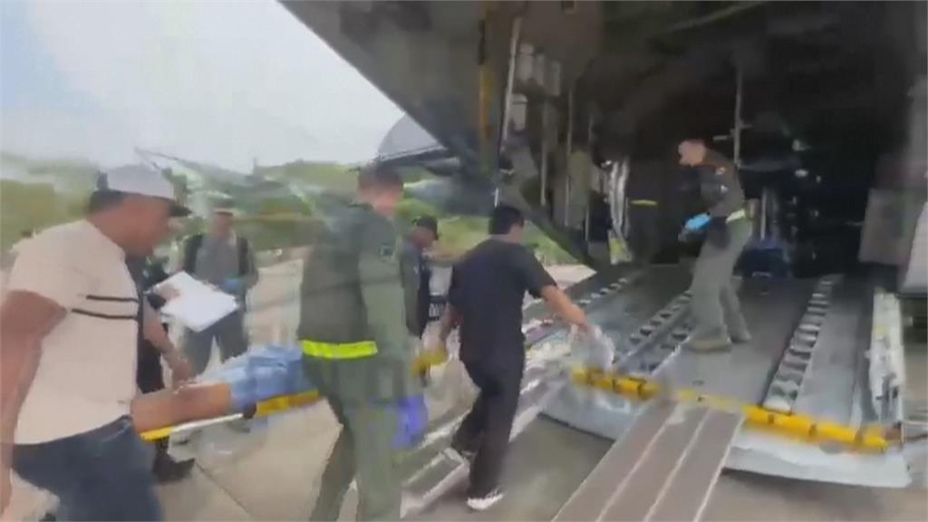 哥倫比亞軍機墜毀爆炸起火 軍方證實:已66人罹難