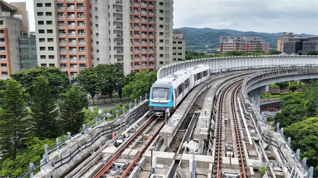 最後一哩路! 「捷運三鶯線」即將完工 新北市長侯友宜今日搶先試乘