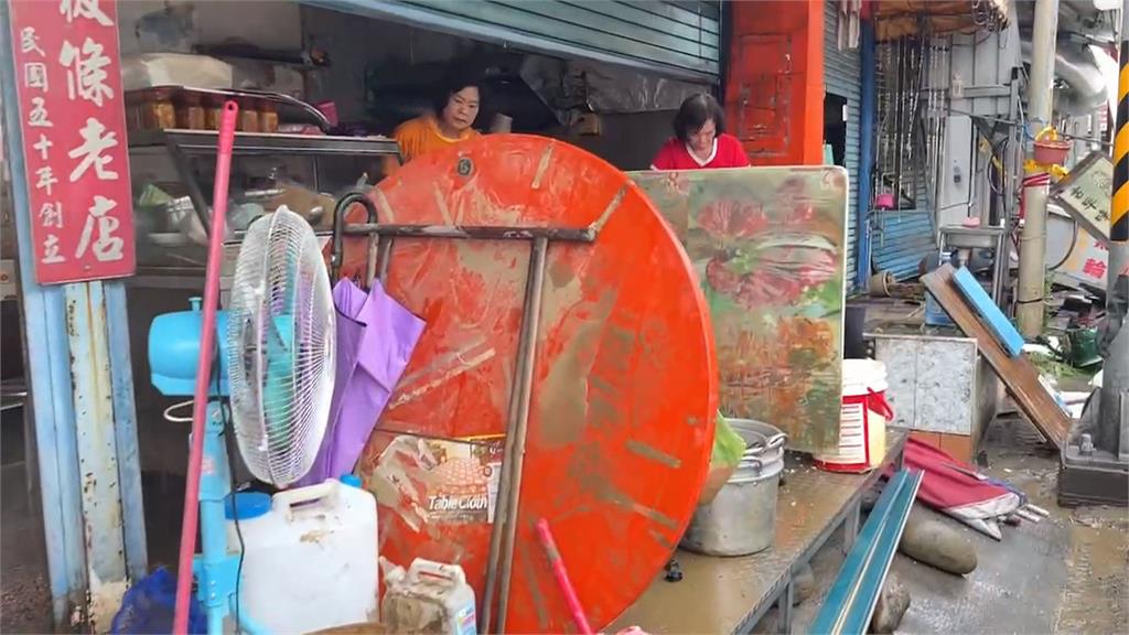 大雨！疑淹水釀「電線走火」　高雄美濃店家瓦斯氣爆傳巨響