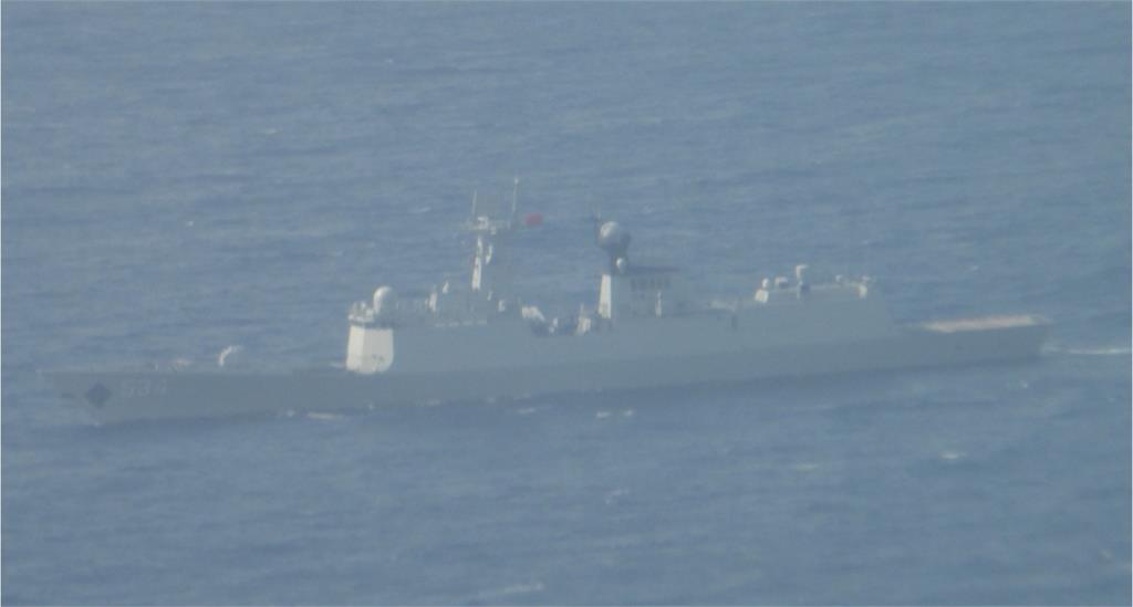 快新聞／中共軍艦編隊擅入澎湖西南海域　國防部公布監控影像