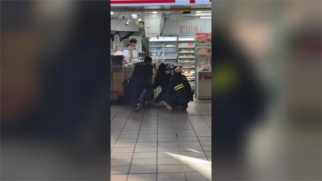 男子情緒失控暴衝捷運站　嚇壞民眾遭五員警壓制在地