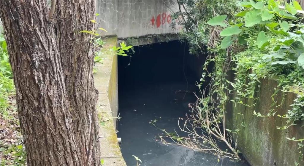 快新聞／宜蘭醉漢跳水溝躲追緝　警消鑽涵洞奔50公尺逮人