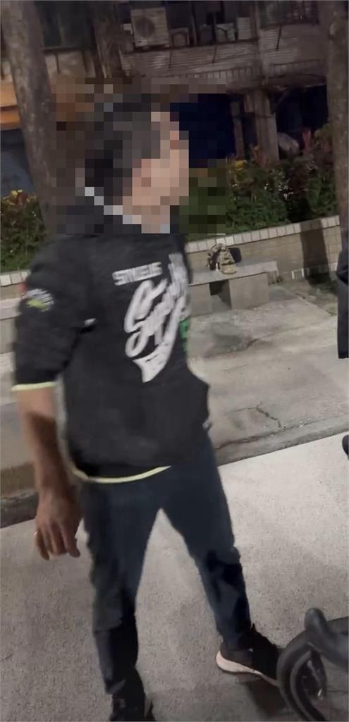 中和40多歲怪男「公園爆打小孩」！因「這事」失控動員警方…驚險畫面曝