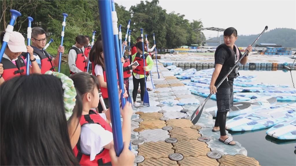 日月潭也能玩SUP！　湖面水流平緩適合新手