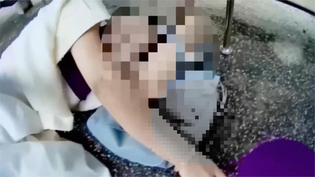 乘客台北公車站前突倒地濺血 護理背景女警急救穩定傷勢